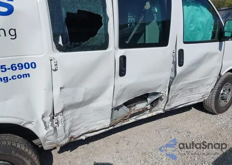 2017 Chevrolet Express 2500 Work Van from USA, damaged, VIN 1GCWGAFF5H1137853